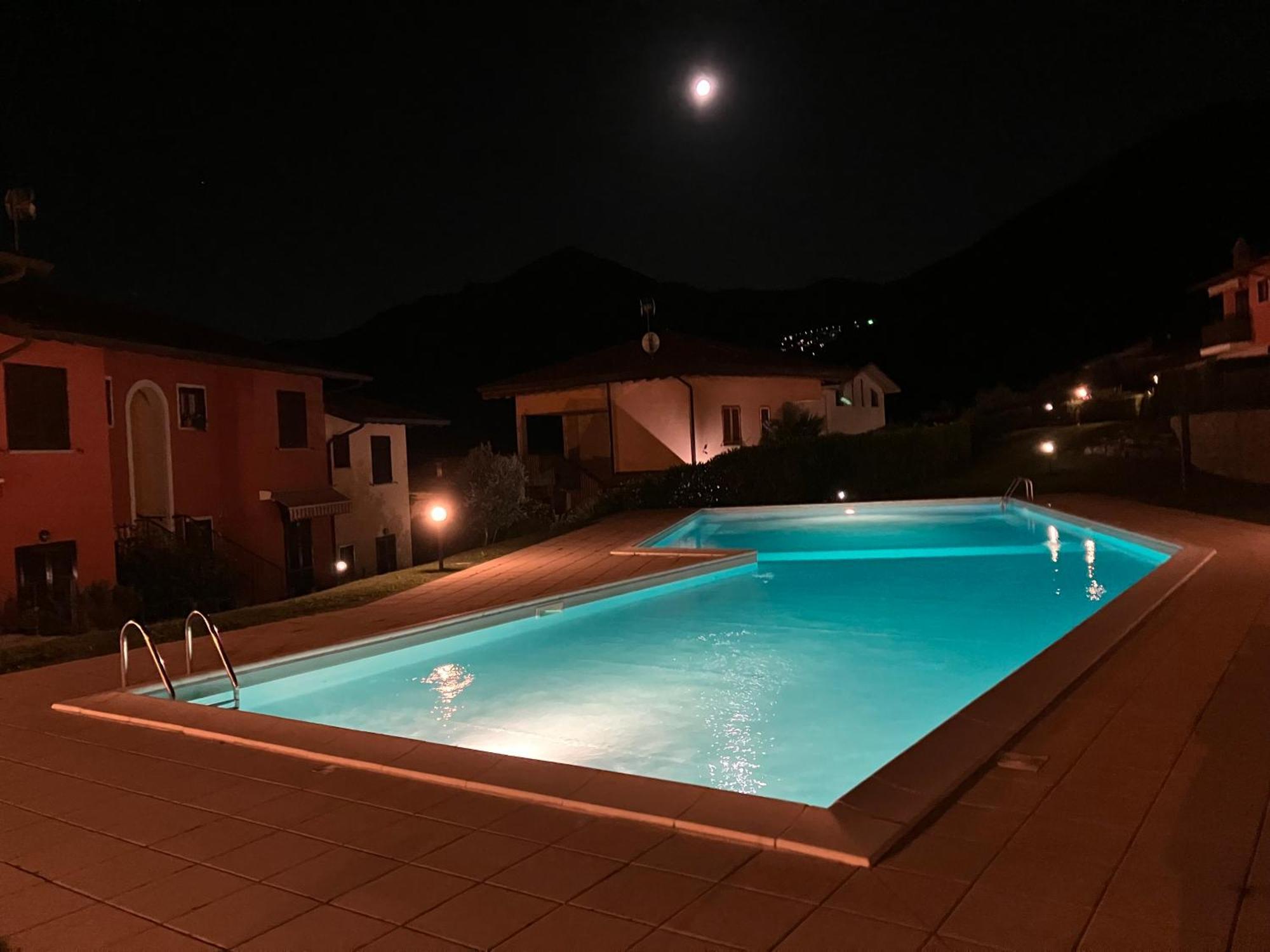 Happy Guest Apartments - Lake View And Pool 里瓦迪索尔托 外观 照片